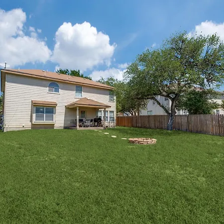 Entire House - Literally Across The Street From Sea World San Antonio Exterior photo